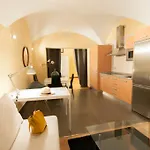 Appartement De La Parte Antigua De *