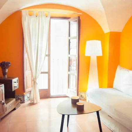 De La Parte Antigua De Apartment Caceres