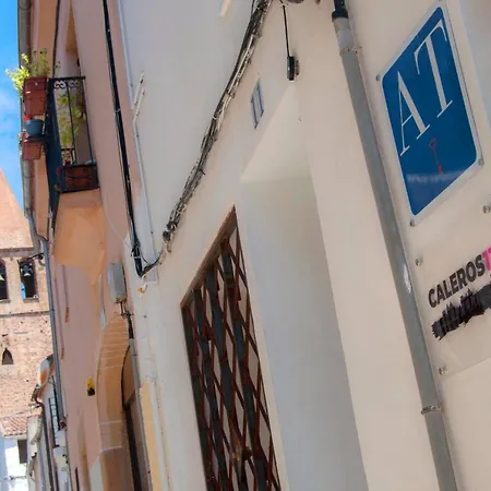 De La Parte Antigua De Apartamento Caces