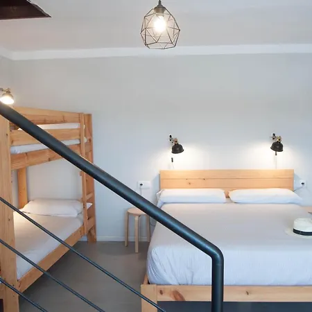 De La Parte Antigua De * Caces