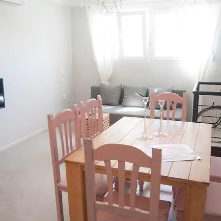 De La Parte Antigua De * Caces