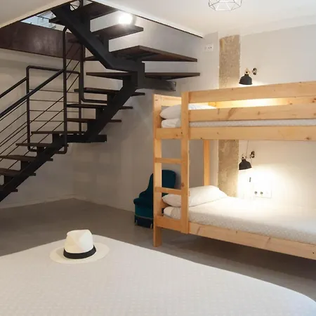 De La Parte Antigua De Apartment Caceres