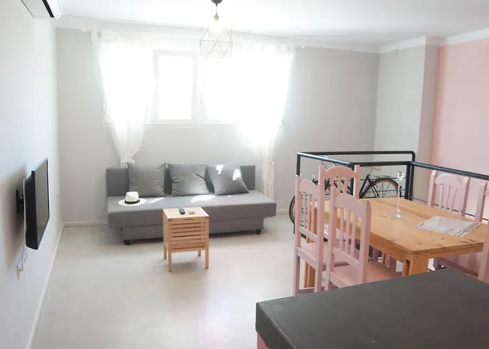 De La Parte Antigua De Apartment Caceres