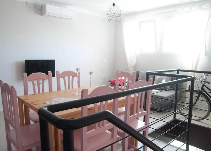 De La Parte Antigua De Apartment Caceres